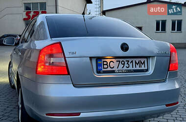 Лифтбек Skoda Octavia 2009 в 