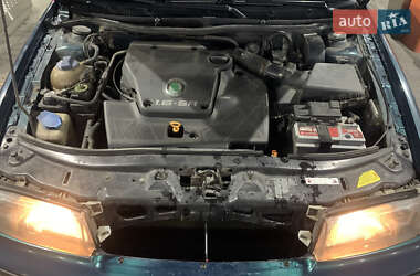 Лифтбек Skoda Octavia 1998 в 