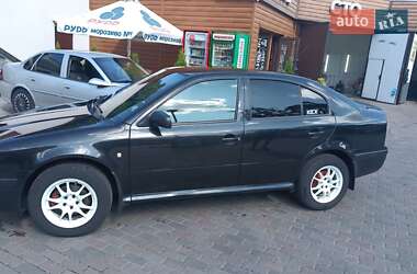 Лифтбек Skoda Octavia 2001 в Черкассах