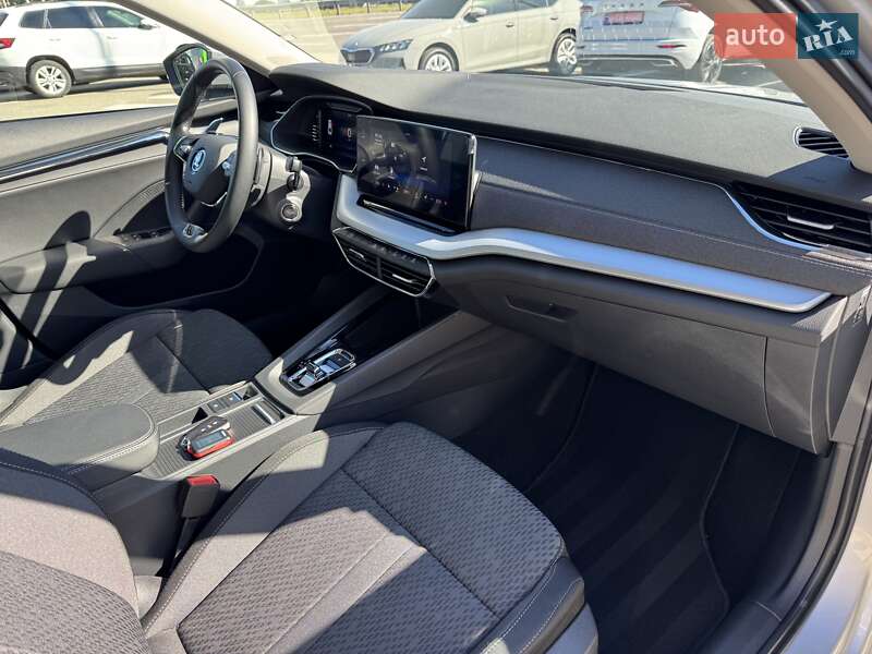 Лифтбек Skoda Octavia 2023 в Киеве фото 20 Лифтбек Skoda Octavia 2023 в Киеве