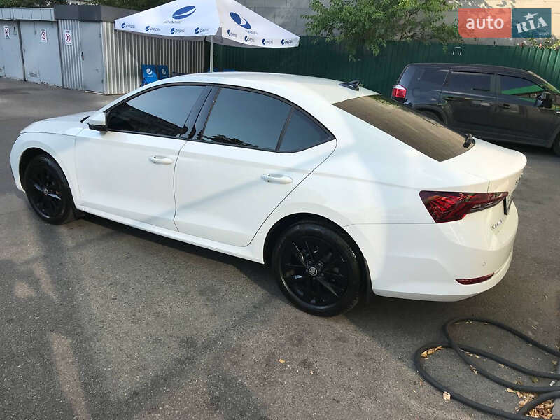 Ліфтбек Skoda Octavia 2023 в Києві