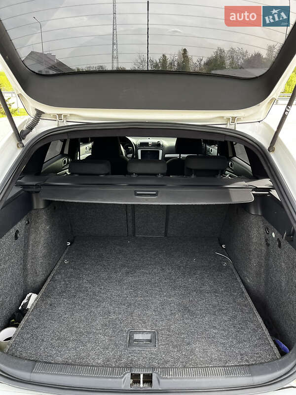 Универсал Skoda Octavia 2010 в Звягеле