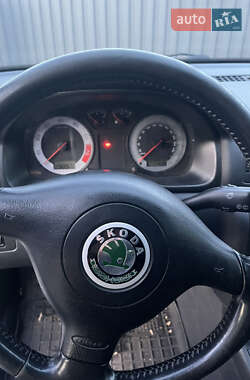 Универсал Skoda Octavia 2002 в 