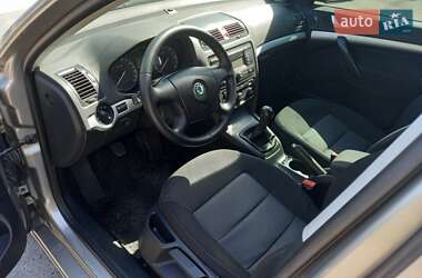Лифтбек Skoda Octavia 2008 в 