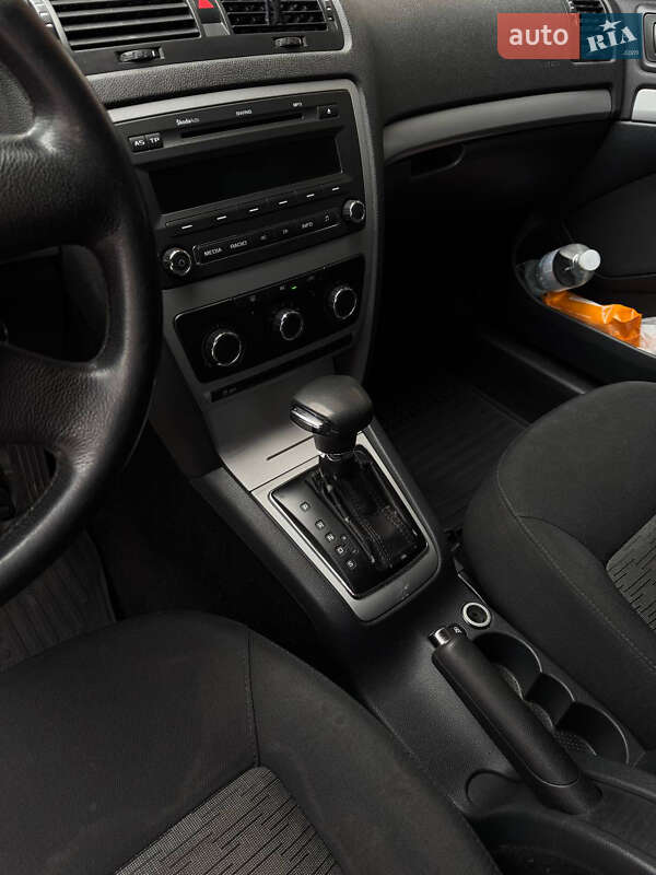 Лифтбек Skoda Octavia 2012 в Полонном