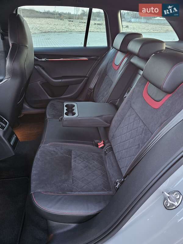 Универсал Skoda Octavia 2020 в Львове