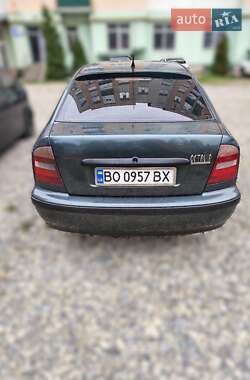 Ліфтбек Skoda Octavia 1999 в  фото 2 Ліфтбек Skoda Octavia 1999 в