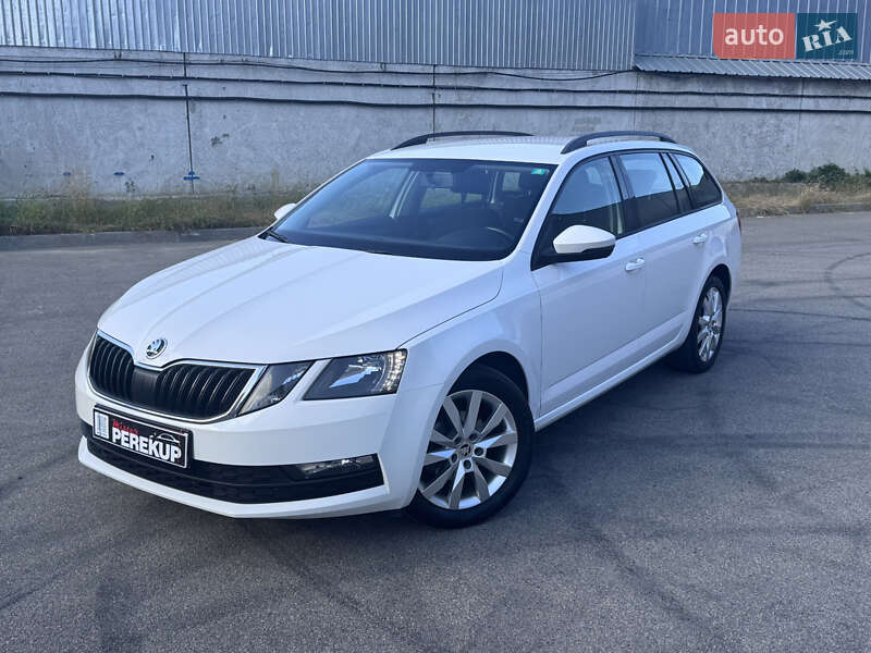 Универсал Skoda Octavia 2019 в Киеве