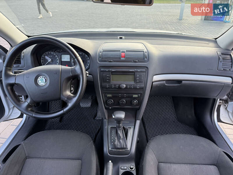 Лифтбек Skoda Octavia 2008 в Фастове