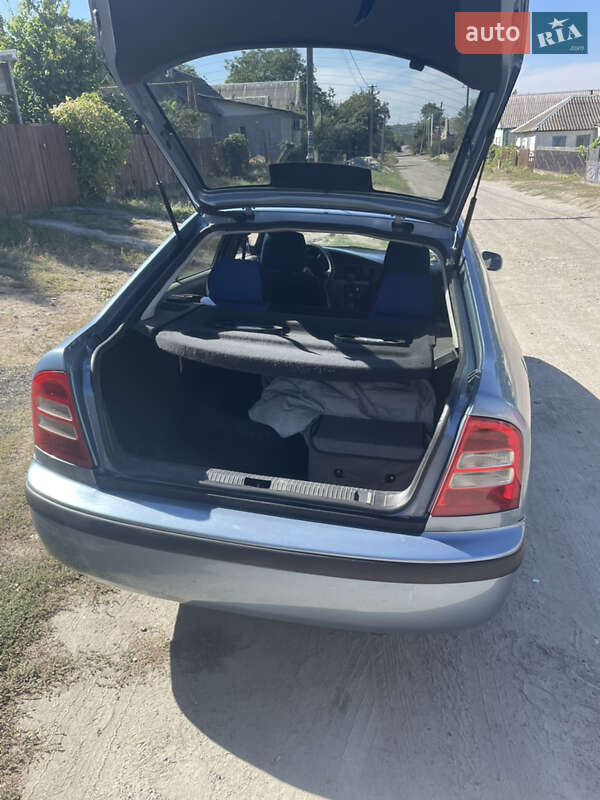 Лифтбек Skoda Octavia 2004 в Днепре