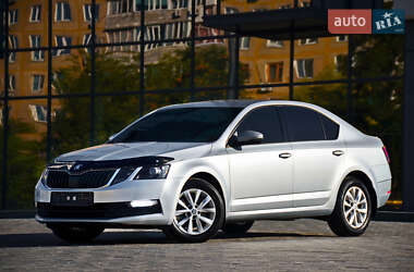 Лифтбек Skoda Octavia 2017 в Днепре