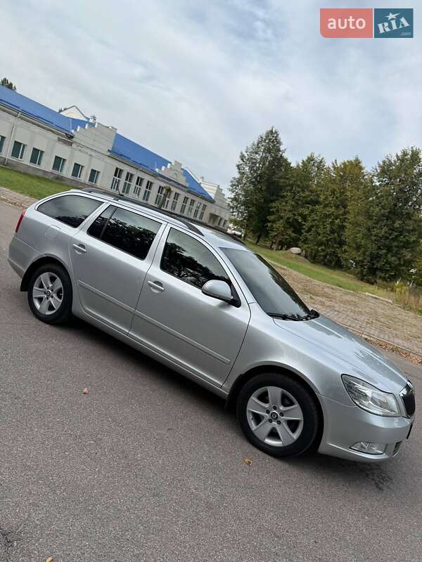 Універсал Skoda Octavia 2011 в Шостці