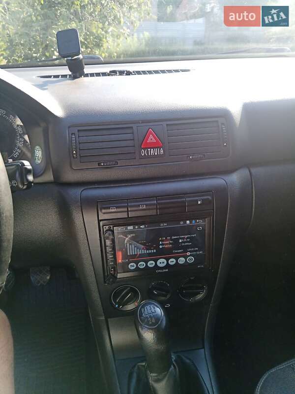 Универсал Skoda Octavia 2004 в Каменском