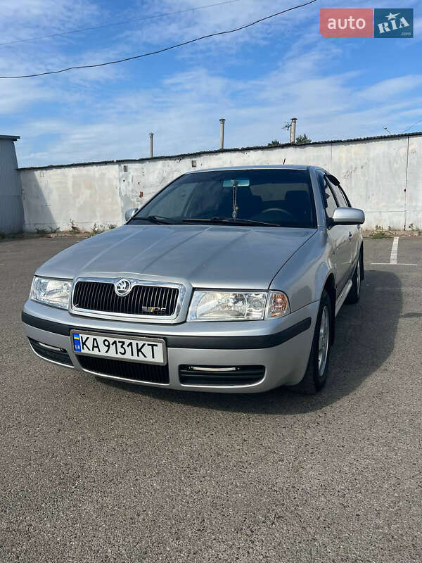 Лифтбек Skoda Octavia 2001 в 