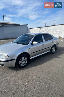 Лифтбек Skoda Octavia 2001 в 