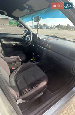 Лифтбек Skoda Octavia 2001 в 