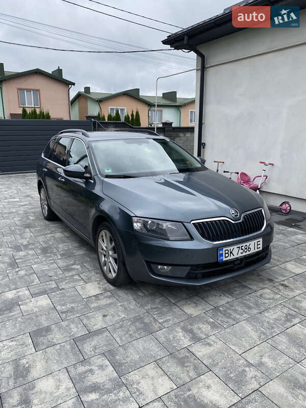 Универсал Skoda Octavia 2015 в Ровно