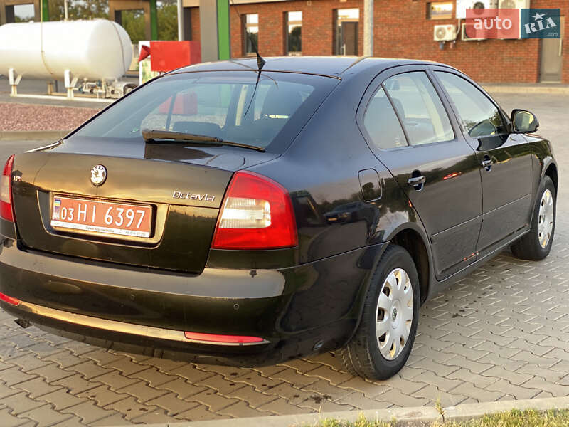 Лифтбек Skoda Octavia 2010 в Луцке