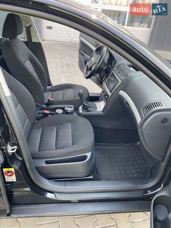 Лифтбек Skoda Octavia 2010 в Луцке