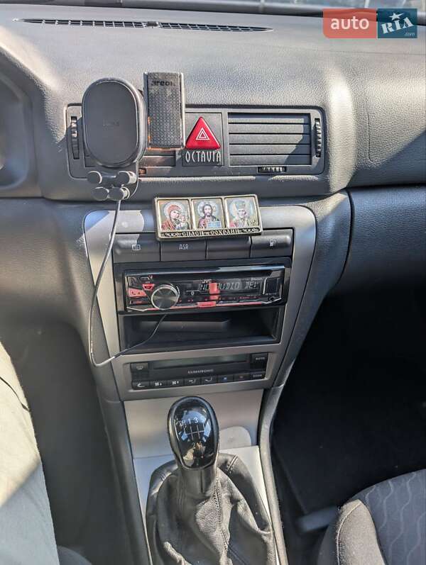 Универсал Skoda Octavia 2004 в Одессе