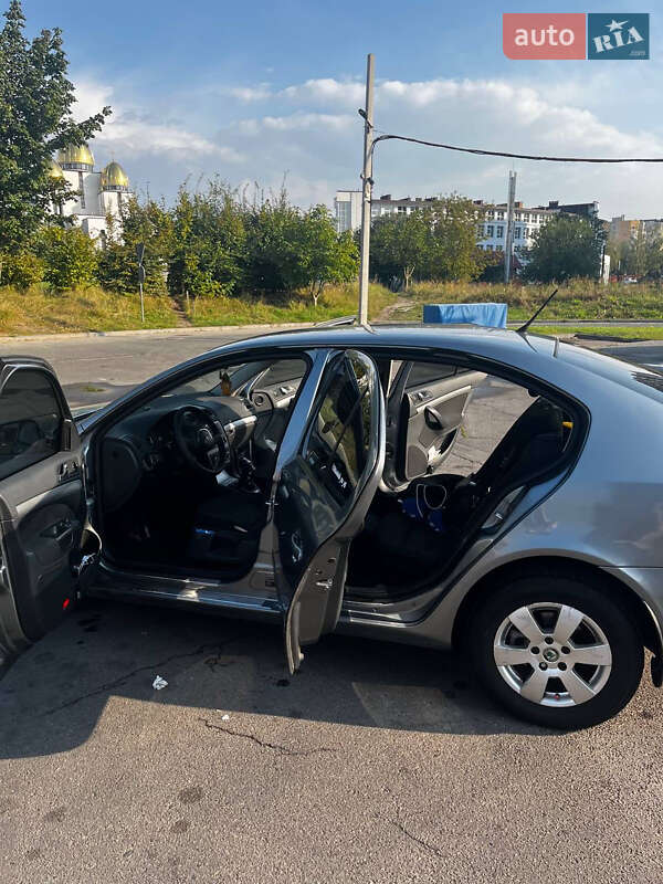 Лифтбек Skoda Octavia 2012 в Львове