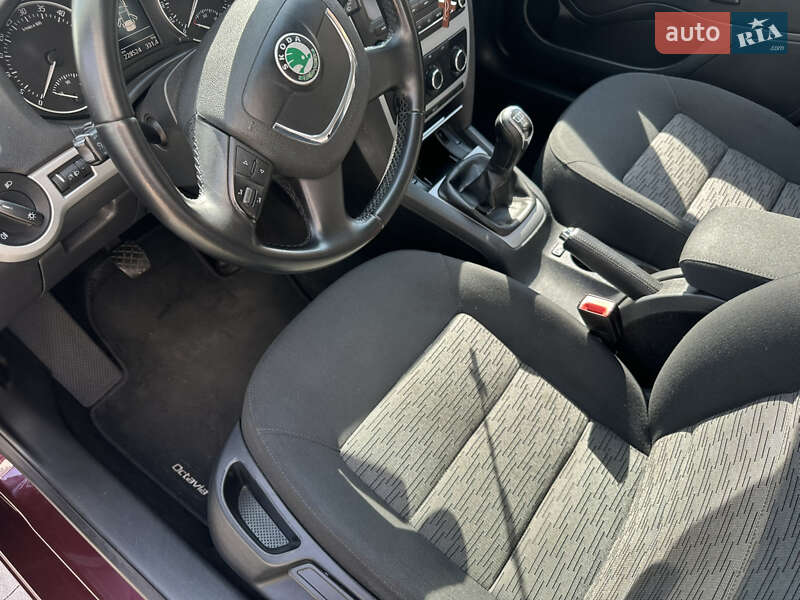 Универсал Skoda Octavia 2012 в Ивано-Франковске