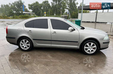 Лифтбек Skoda Octavia 2006 в 