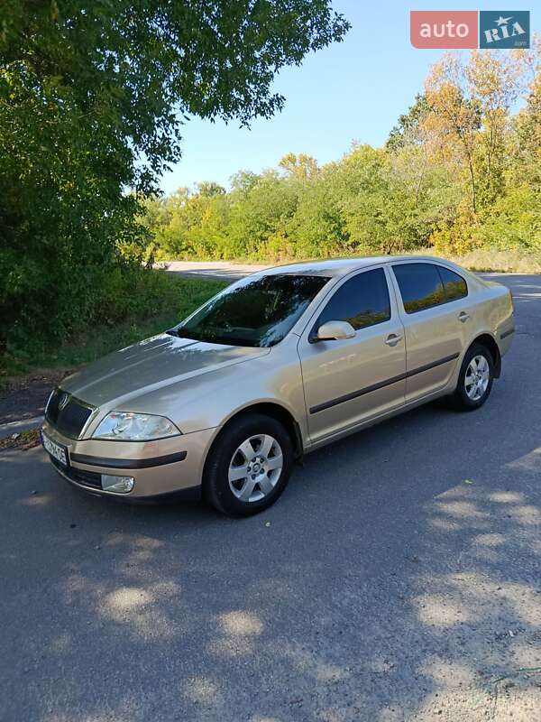 Лифтбек Skoda Octavia 2005 в 