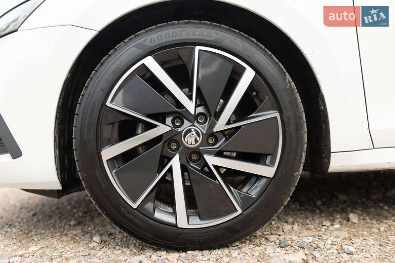 Универсал Skoda Octavia 2021 в Ровно
