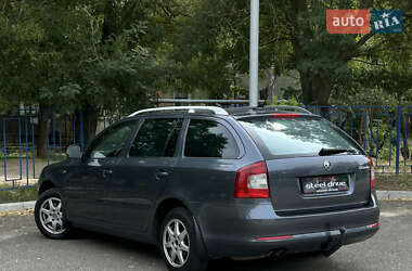 Универсал Skoda Octavia 2010 в 