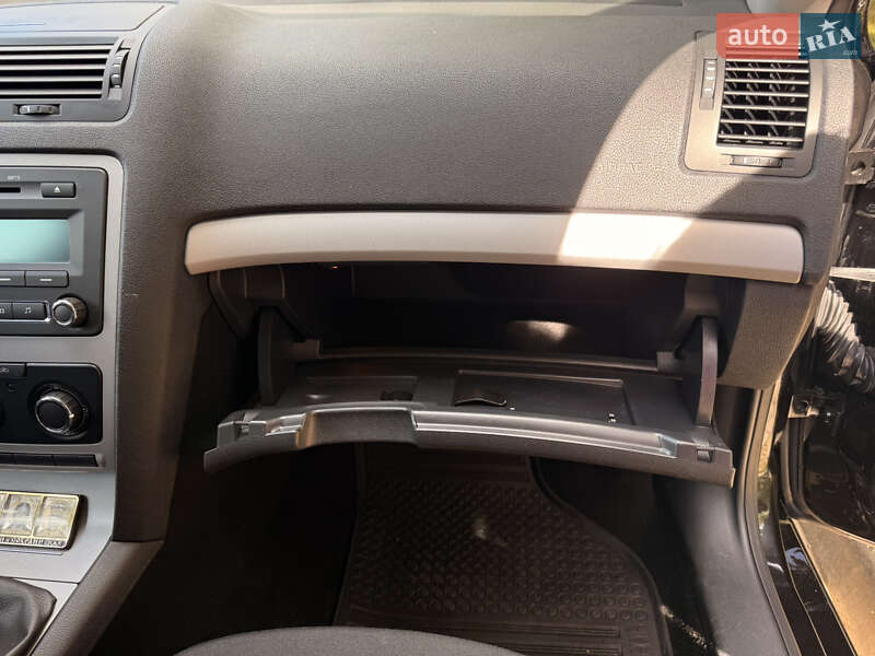 Універсал Skoda Octavia 2012 в Сумах