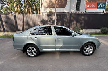Лифтбек Skoda Octavia 2011 в 