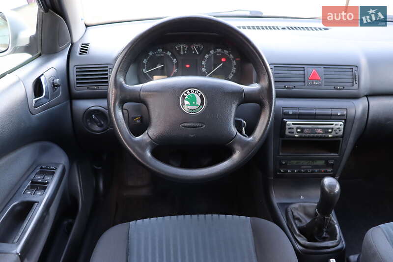 Лифтбек Skoda Octavia 2005 в Львове
