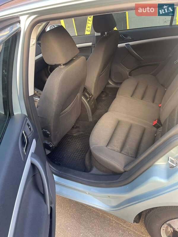 Универсал Skoda Octavia 2011 в Киеве фото 3 Универсал Skoda Octavia 2011 в Киеве