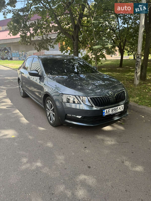 Ліфтбек Skoda Octavia 2018 в 