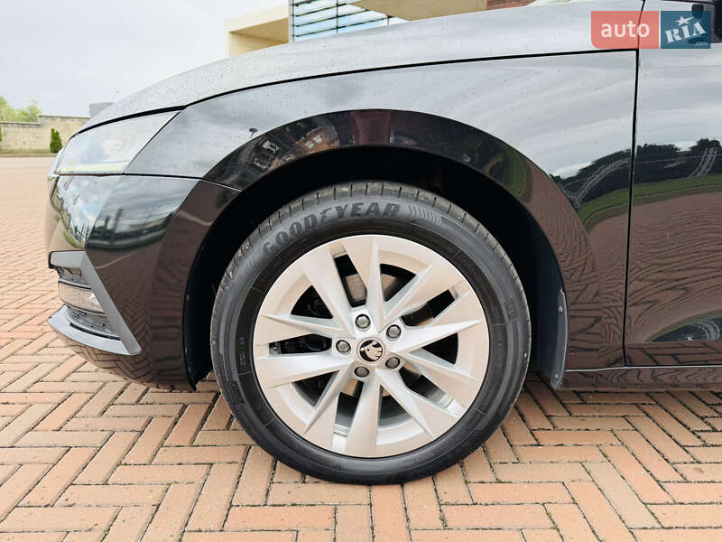 Лифтбек Skoda Octavia 2020 в Мукачево