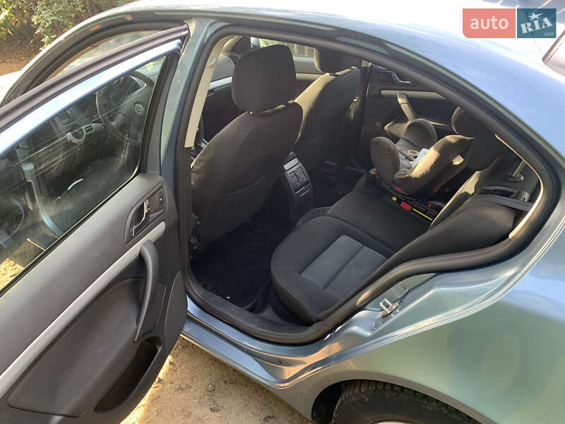 Лифтбек Skoda Octavia 2008 в Новой Водолаге