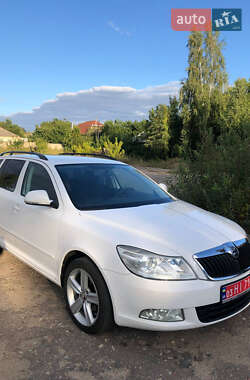 Универсал Skoda Octavia 2010 в Глухове