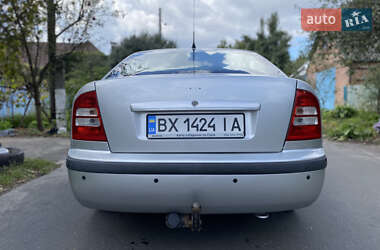 Лифтбек Skoda Octavia 2002 в 