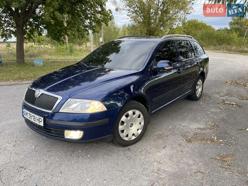 Універсал Skoda Octavia 2008 в  фото Універсал Skoda Octavia 2008 в