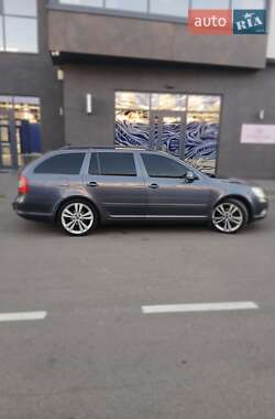 Универсал Skoda Octavia 2010 в 