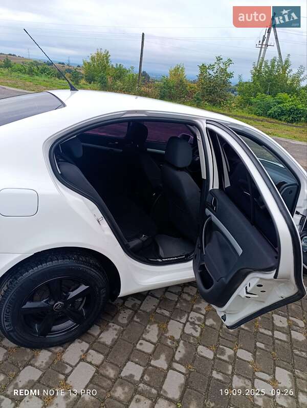 Лифтбек Skoda Octavia 2004 в Николаеве