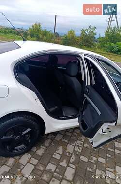 Лифтбек Skoda Octavia 2004 в 