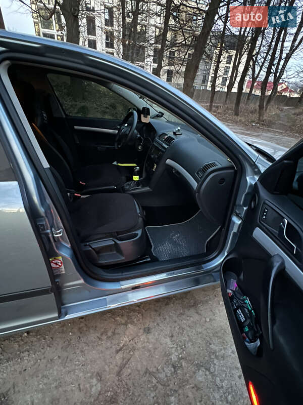 Лифтбек Skoda Octavia 2006 в Чорткове
