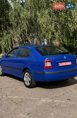 Лифтбек Skoda Octavia 2004 в 