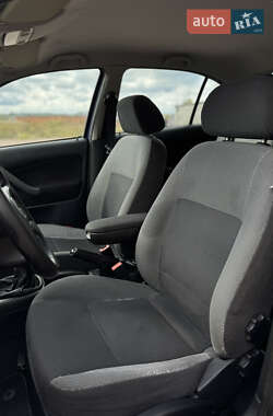 Лифтбек Skoda Octavia 2004 в 