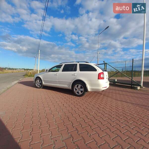 Универсал Skoda Octavia 2010 в Ровно