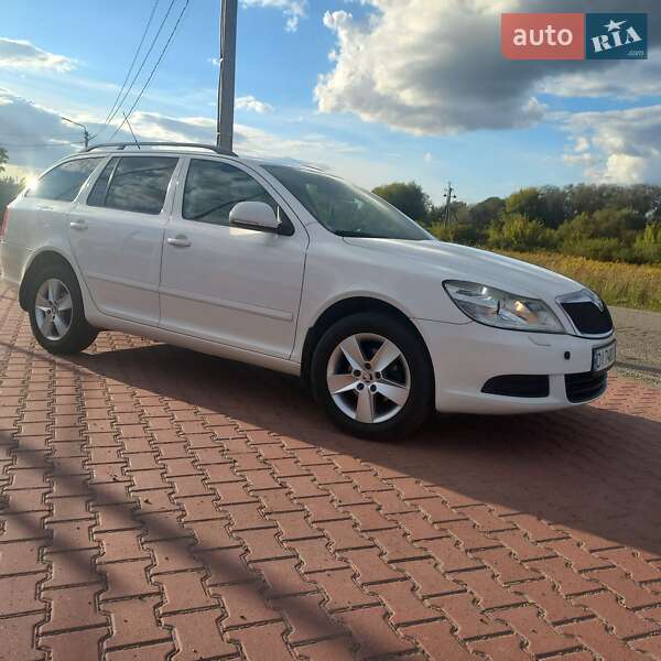 Универсал Skoda Octavia 2010 в Ровно