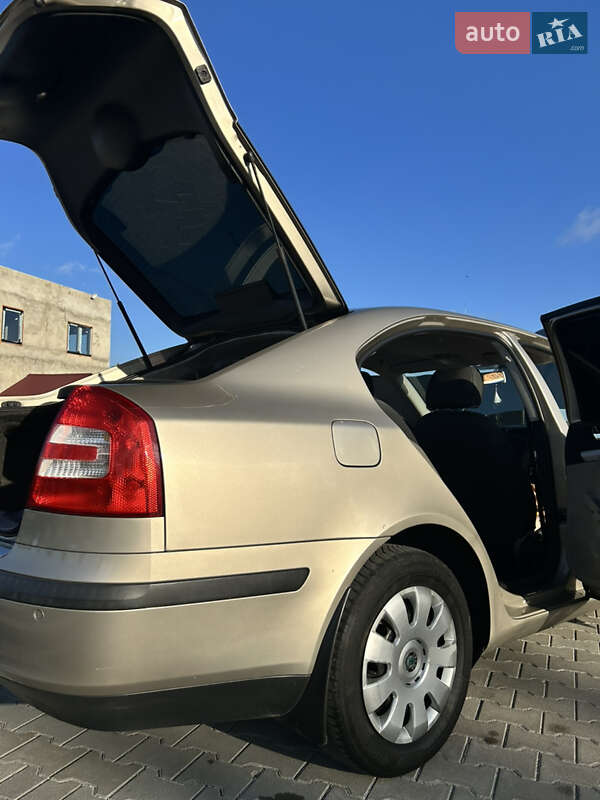 Лифтбек Skoda Octavia 2004 в Новоднестровске фото 11 Лифтбек Skoda Octavia 2004 в Новоднестровске