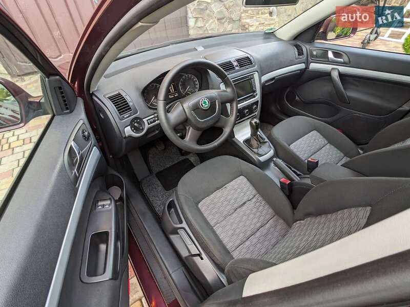 Універсал Skoda Octavia 2010 в Рівному